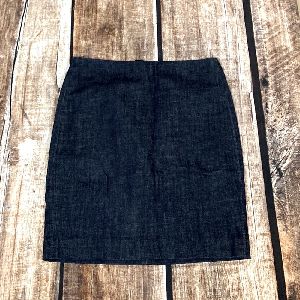 J. Crew Sz2 dark blue demin zip in the back pencil skirt